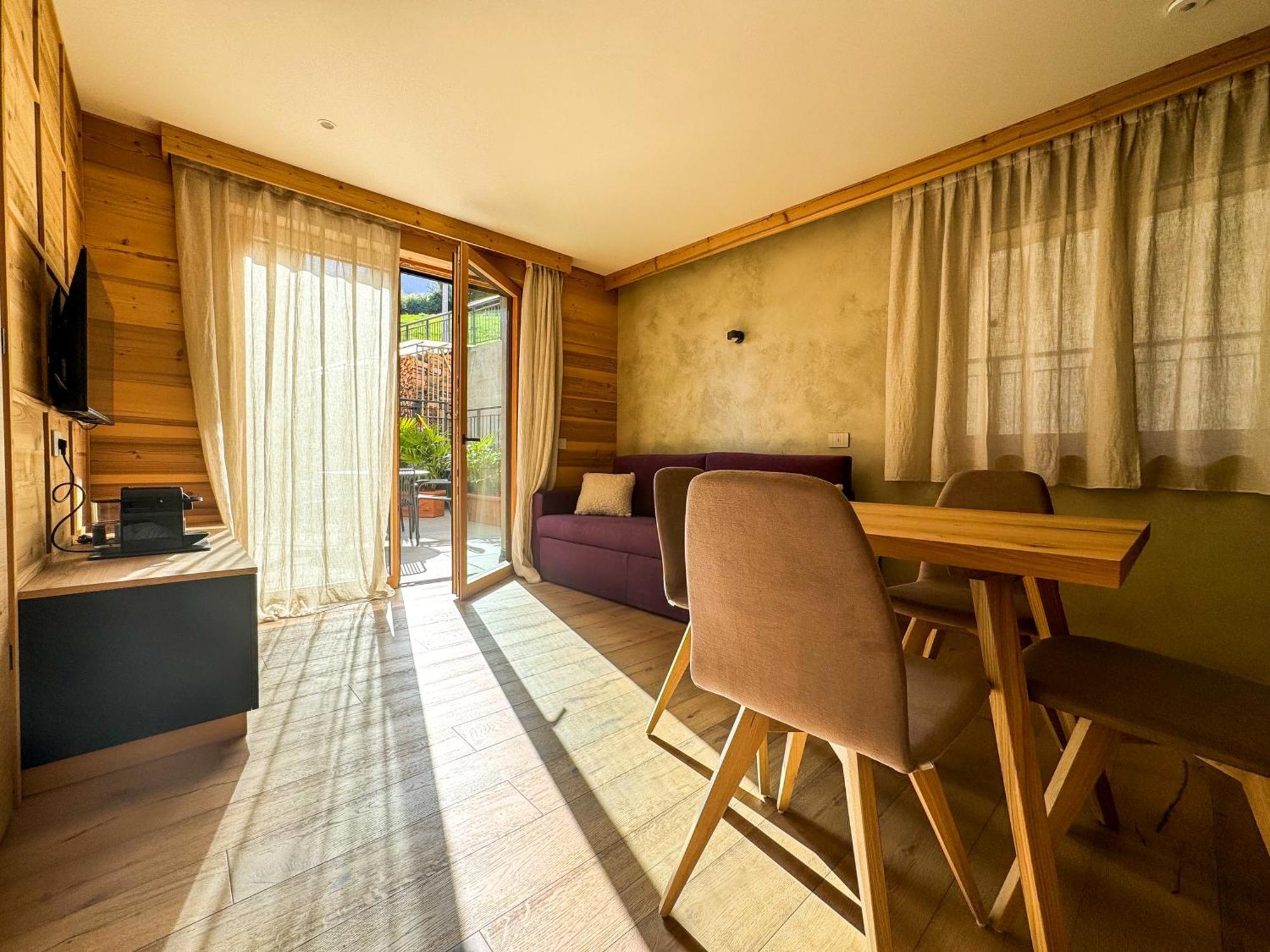 Vivi Suites & Spa - Boutique Guest House Molveno Bagian luar foto