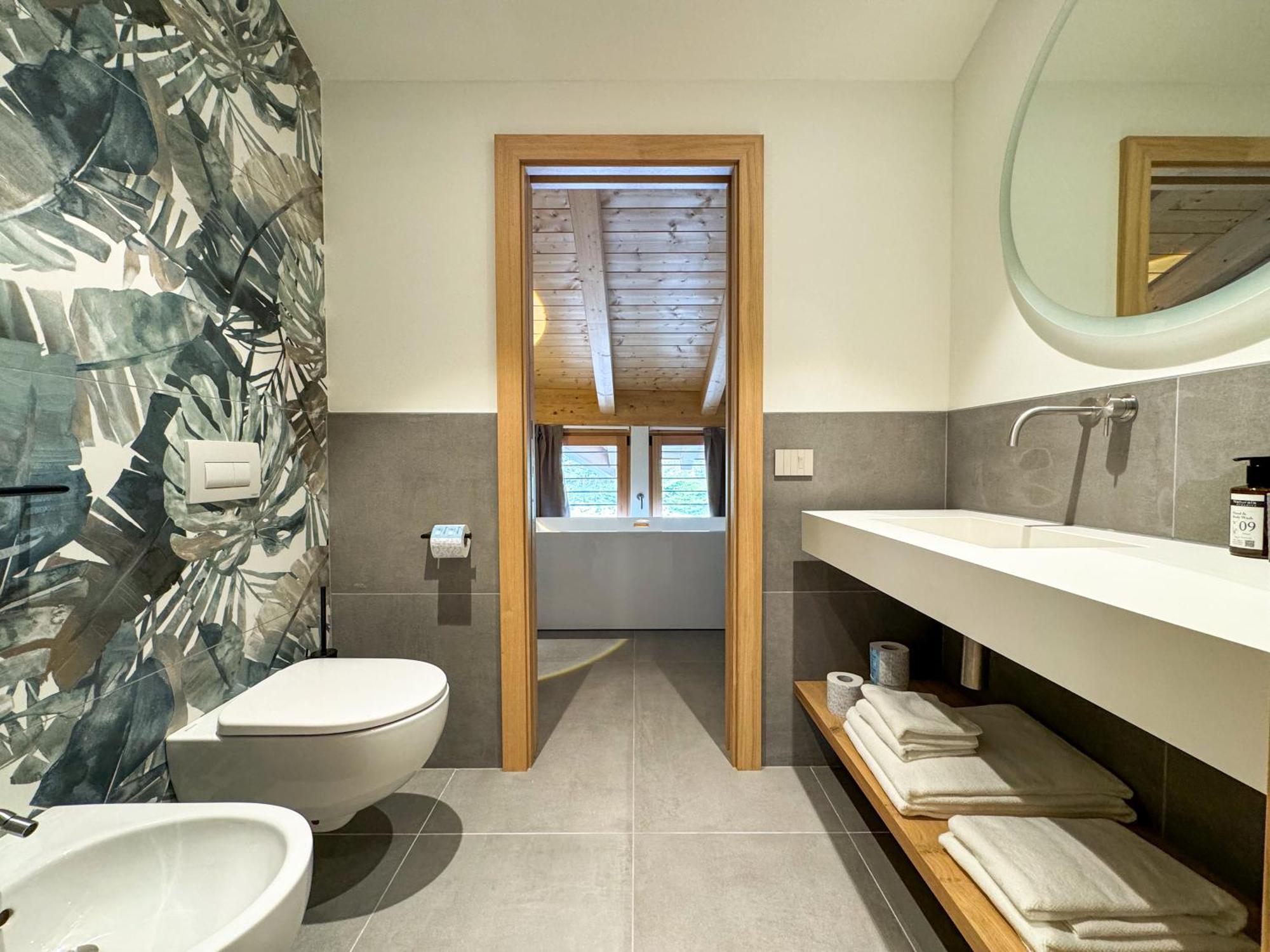 Vivi Suites & Spa - Boutique Guest House Molveno Bagian luar foto