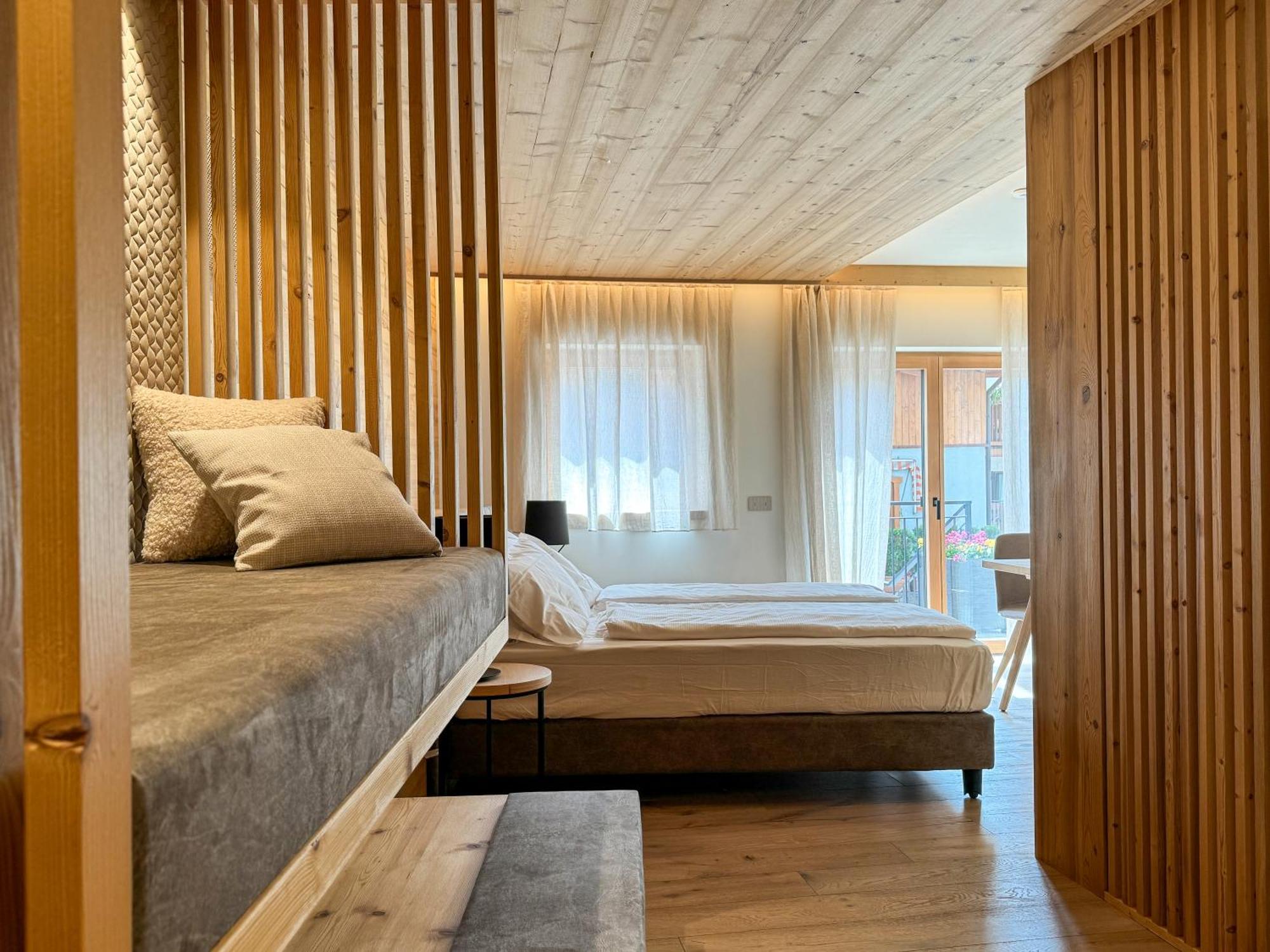 Vivi Suites & Spa - Boutique Guest House Molveno Bagian luar foto