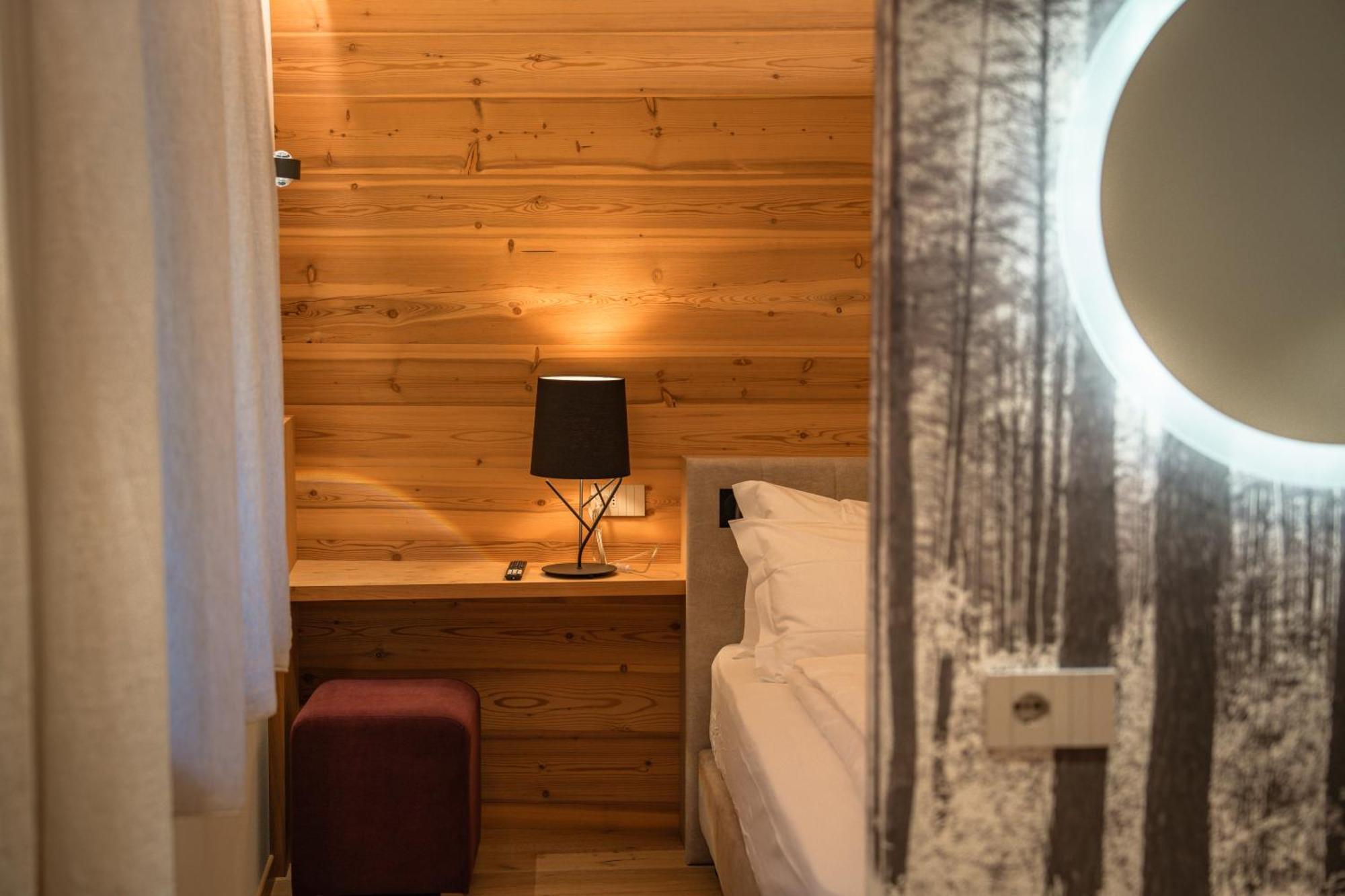 Vivi Suites & Spa - Boutique Guest House Molveno Bagian luar foto