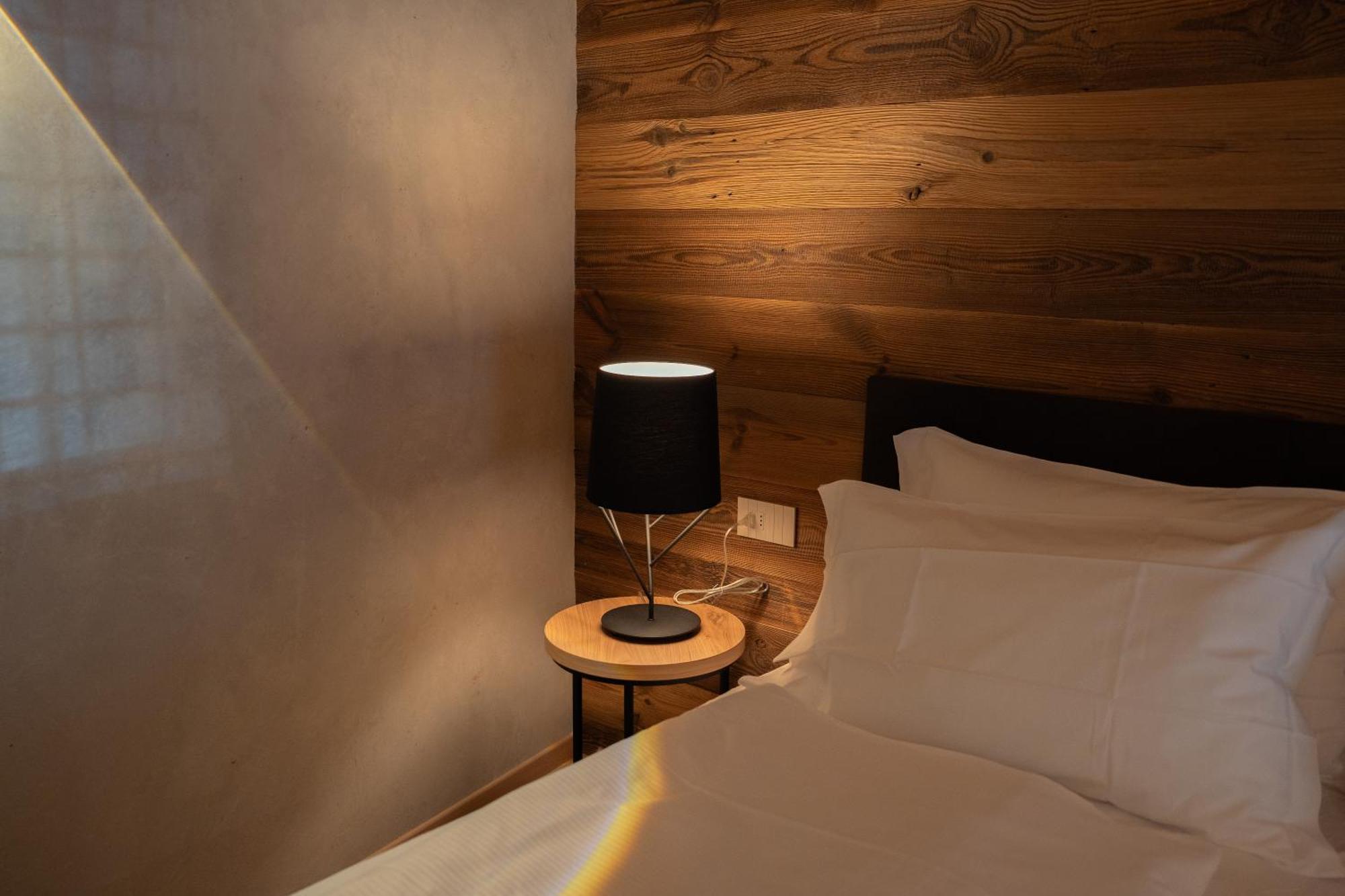 Vivi Suites & Spa - Boutique Guest House Molveno Bagian luar foto