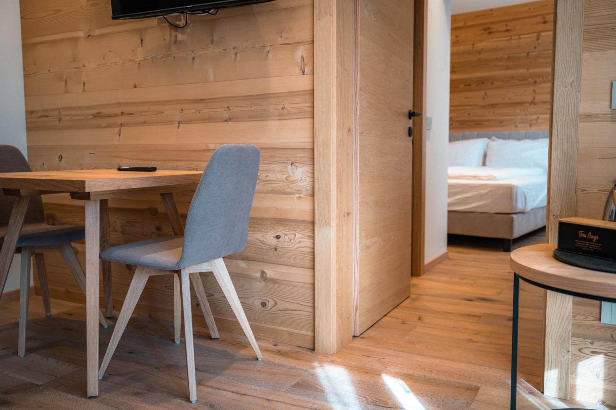 Vivi Suites & Spa - Boutique Guest House Molveno Bagian luar foto